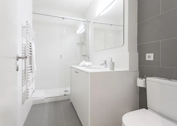 Bravissimo Cort Reial-1b Appartement *